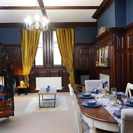 The Old Brewery Boardroom - Winchester City Centre - Unique Property - Free Parking - Sleeps 6 - By Xplus Stays エクステリア 写真